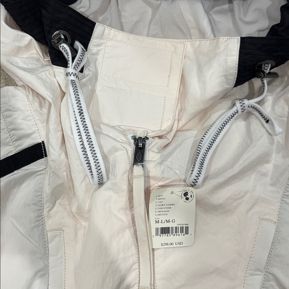 Free People Movement Peace Out Backpack Parachute Parka in Ivory M-L NWT - Picture 5 of 11
